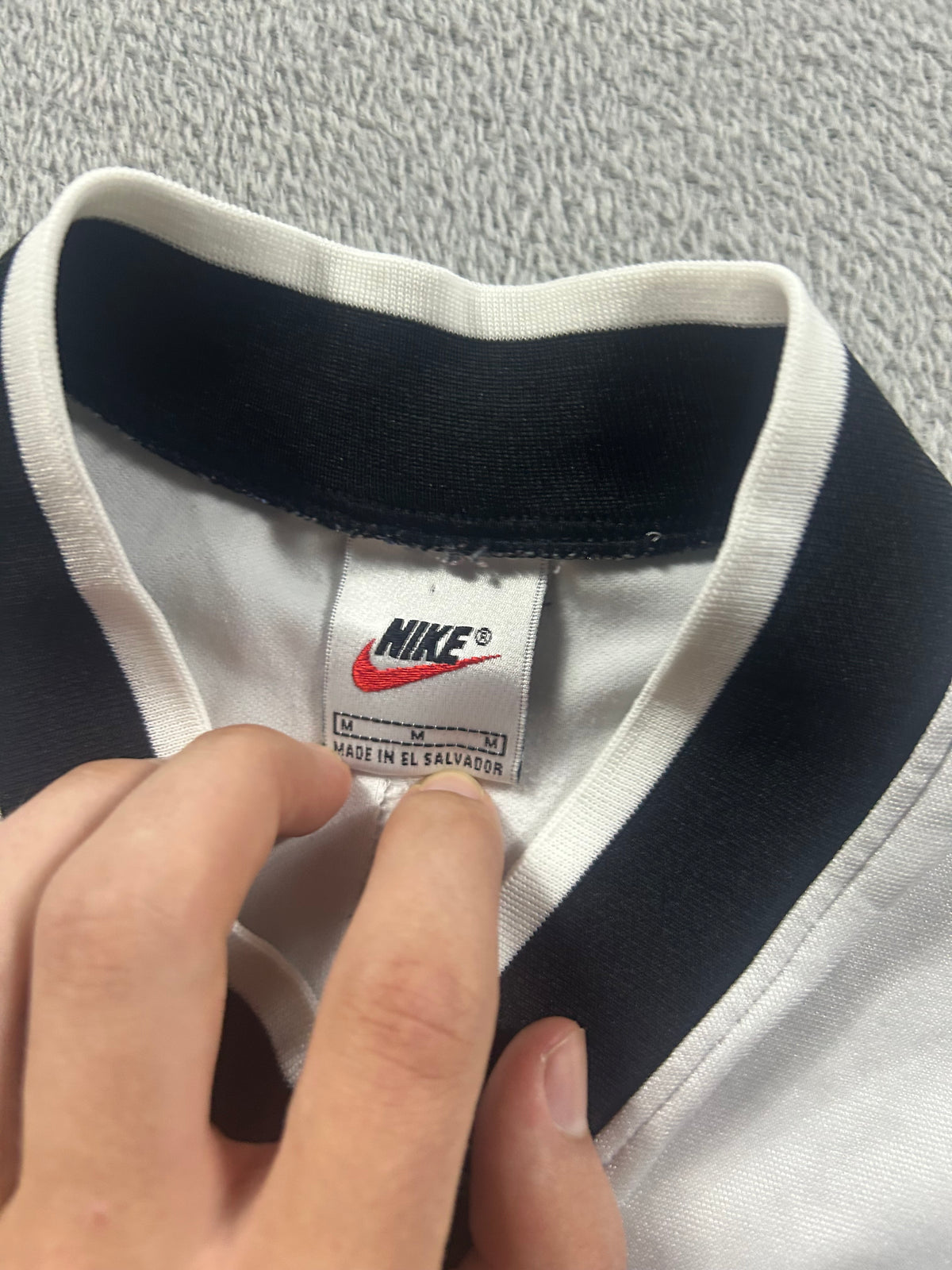 2000s Nike Shirt Black White